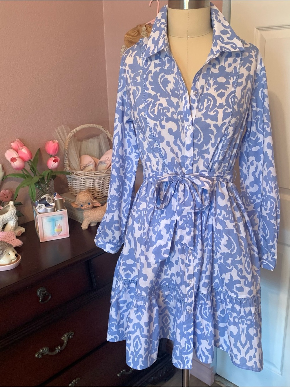 ELLEN TRACY Blue and White Patterned Tie-Waist Shirt Dress